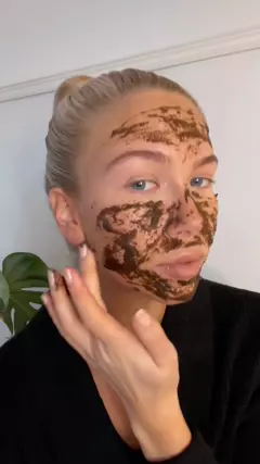✨ Limited time offer✨⁠
⁠
When you purchase our award winning Exfoliating Face Mask, you will receive a complimentary 30ml Active Cleansing Lotion.⁠
⁠
Both products work their Hebridean magic on their own, but you can also combine the two to make a gentle, daily exfoliator. Glowing skin delivered through the power of Hebridean seaweed 🌱.⁠
⁠
Add 30ml Active Cleansing Lotion to your basket to redeem at checkout.⁠
⁠
🎥: @ronamcmillan⁠
⁠
#facemask #skincare #seaweedskincare #naturalskincare