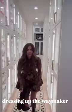 Snaptik.app_7449807002571722030